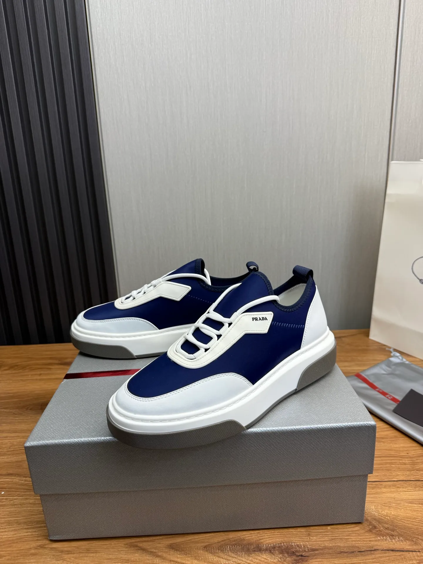Men's shoes 💰580💰 [PRADA] Men's shoes are popular in the counter, official website is synchronized, 1 high-quality shipment ✔️Original cowhide splicing + cowhide lining, 1🆚1 replica, original sole, 38-45 (45 customized, non-refundable)